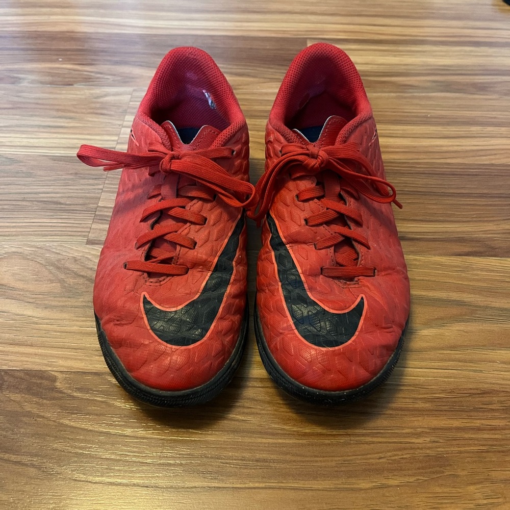 Nike indoor soccer shoes